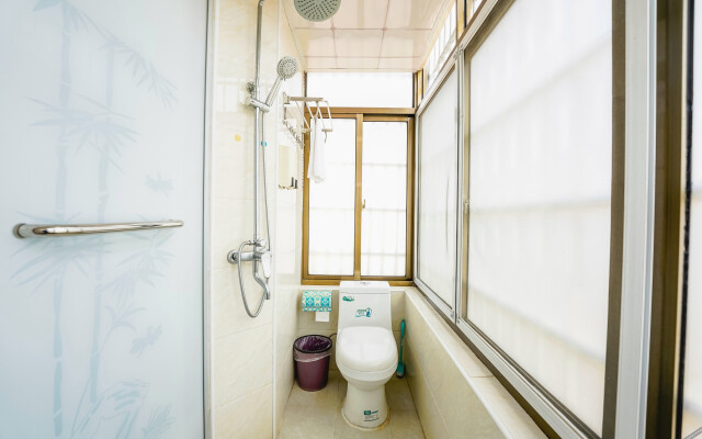 Tonghuayuan Business Hotel