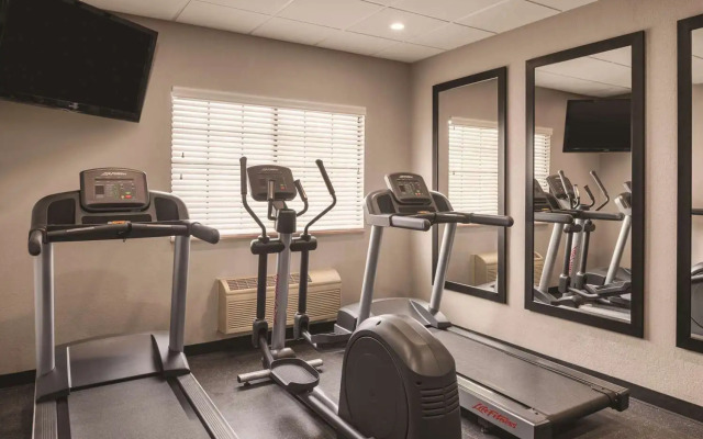 Country Inn & Suites by Radisson, Hoffman Estates, IL