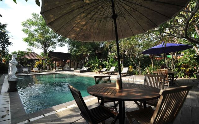 Airy Ubud Monkey Forest Bali