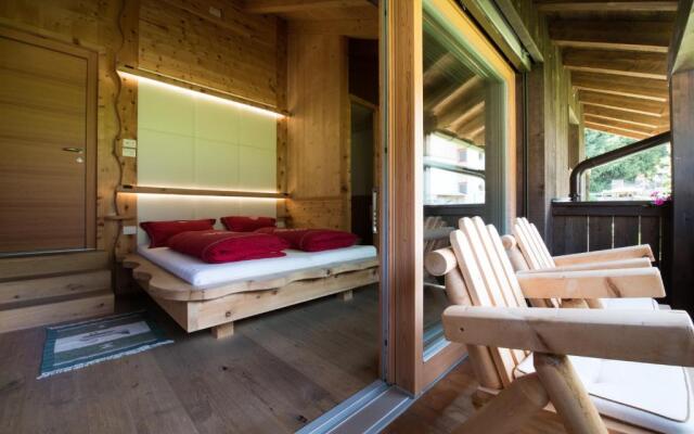 La Ücia by Fana Ladina