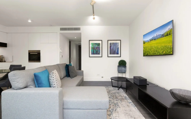 Modern 1-bed With Balcony in Surry Hills – Lobby – Sydney