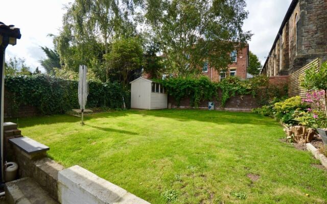 Elegant Bristol Garden Flat By The Arches