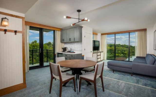 Merriweather Lakehouse, Autograph Collection