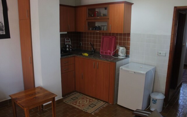 Zeybek 2 Pension & Apart