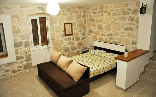 Oasis - SA1(2+2) in Veli Rat