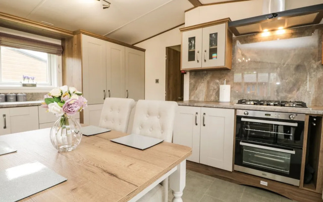 Ashton Lodge - Sherwood 4