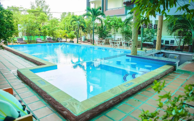 Yanathyna Ochheuteal Hotel