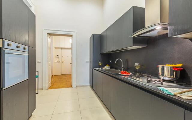 Chiatamone Design Apartment by Wonderful Italy