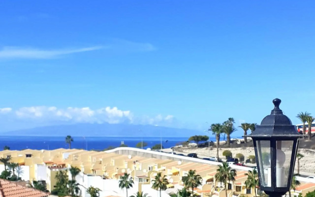 Paradise Court Aparthotel