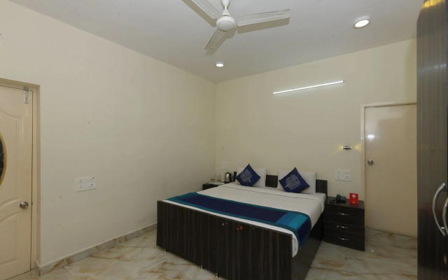 The ECR Grand Residency by OYO Rooms