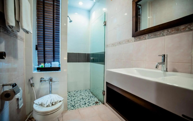 Thanthip Beach Resort