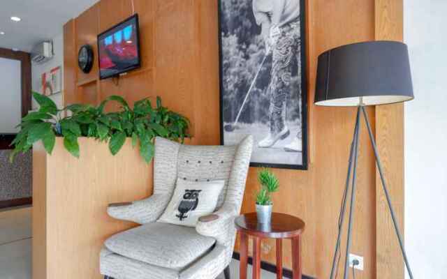 Ekon Hotel