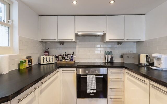Charm 2BR South Kensington Flat Near Gloucester Rd