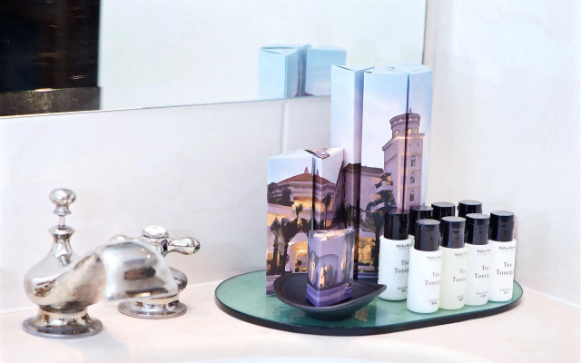 Shangrila Boutique Hotel