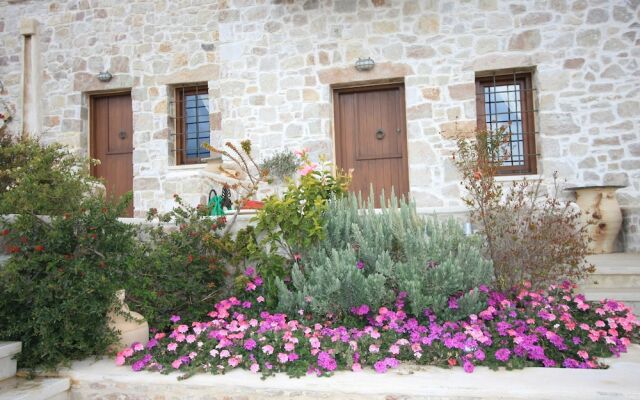 Lithos Traditional Houses