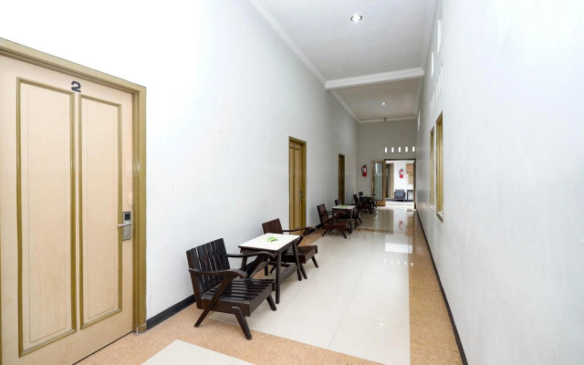 Super OYO 2436 Hotel Kencana