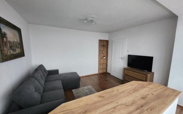 Apartament 3 camere Palas