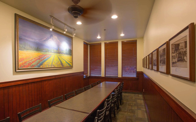 Red Lion Hotel & Conference Center - Seattle/Renton