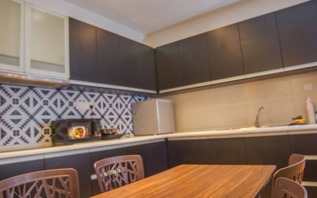 Taragon Residence Cozy City View Unit by AirPlan