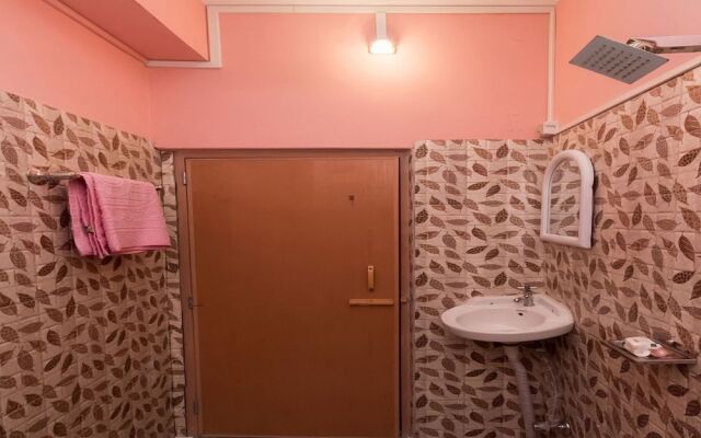 OYO 10831 Balaji Guest House