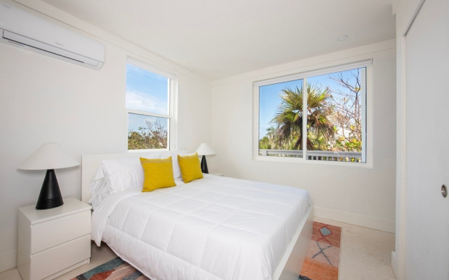 Veselka - Remodeled Home On Double Bay Beach 3 Bedroom Home — фото 2