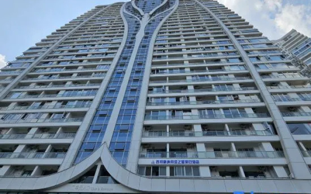 Twin Tower Star Holiday Hotel (Splashing Square Jiangbian Night Market) – Exterior – Xishuangbanna