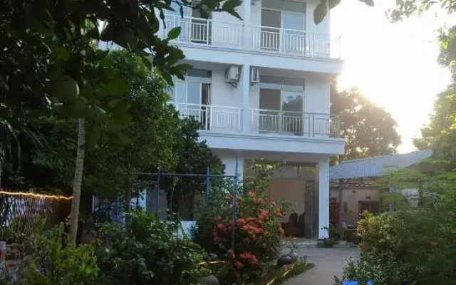 Zimei Homestay (Weizhoudao Shengtang Catholic Church)