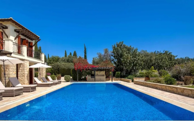 Villa 327 Galinios in Kouklia
