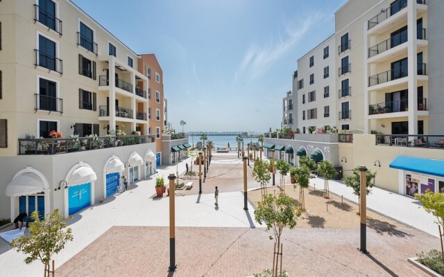 La Mer La Cote Bldg 2bdrms and Pool