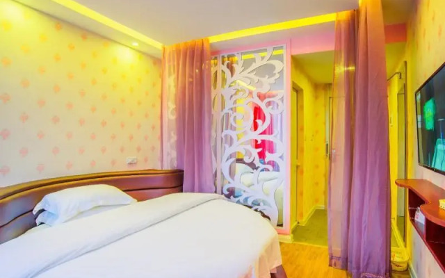 Shell Jindezhen Xianghu Ceramic University Hotel