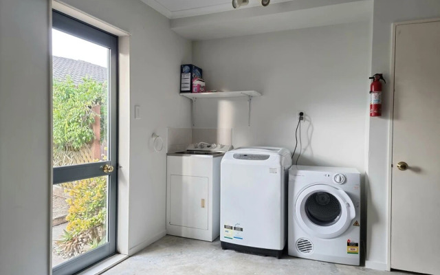 Beautiful 3BR House - WiFi - Car park