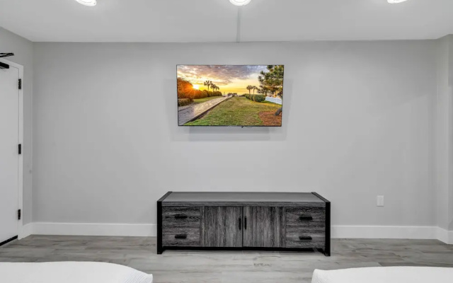 Breakers Tower 1BR Oceanfront Condo
