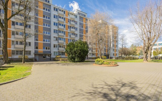 Unique Apartment With Balcony by Renters