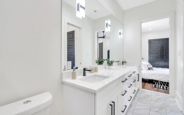 Modern Mid-city Maison