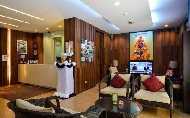 iCheck inn Gems Center Silom