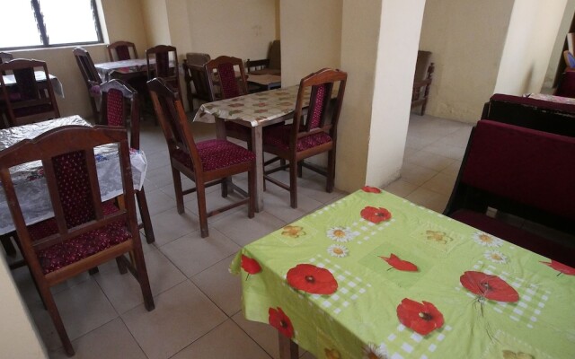 St. Sam Hotel Kamusi