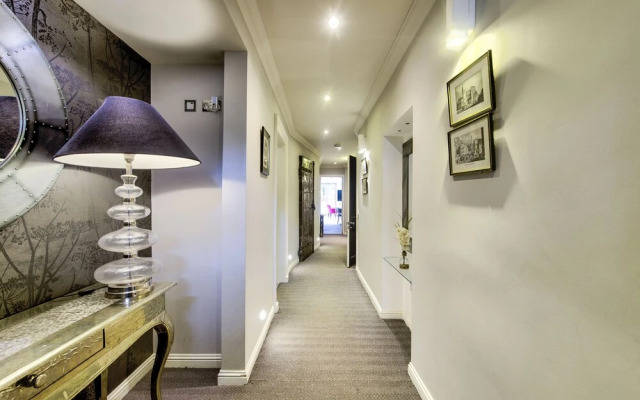 JOIVY Doune Terrace Apartment: Edinburgh New Town Prime Location