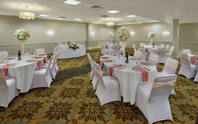 DoubleTree by Hilton Mahwah