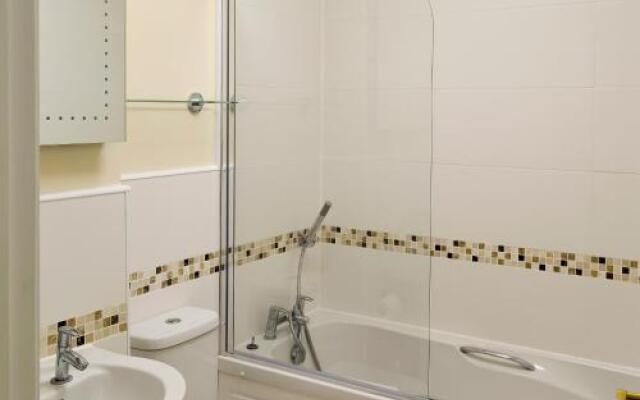 Flat 2 Lonsdale House