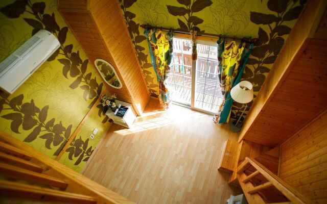 Spring Summer Fall Winter Pension