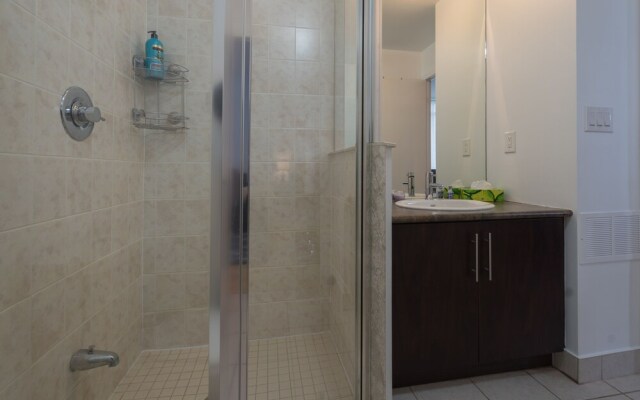 Applewood Suites - 3 BDRM Ent. District