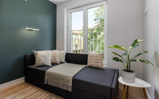Smart Apartments- Old Town Train Station