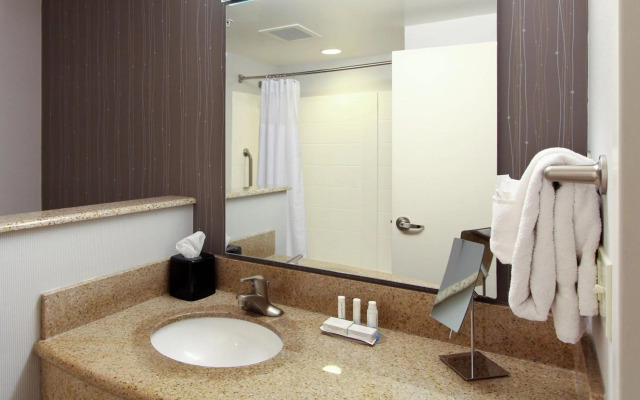 Courtyard by Marriott Salina