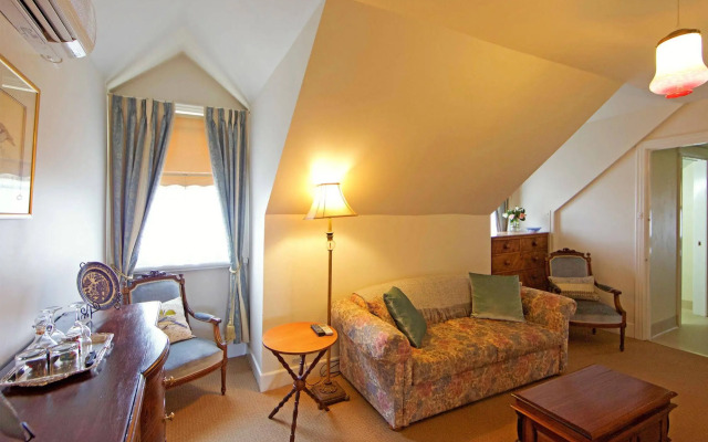 The Racecourse Inn