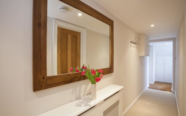Marylebone Maisonette, Luxury 2 Bed House With Garden And Office