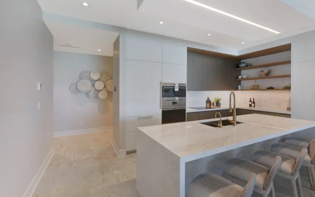 Beachfront 3 Bedroom Luxury Residence
