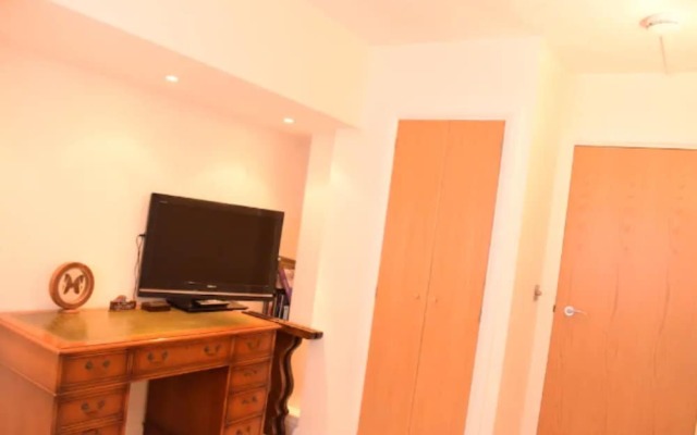 Spacious 2 Bedroom Apartment Near Notting Hill Gate
