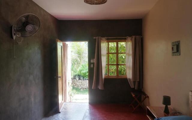 Nakabalo Guesthouse & Restaurant