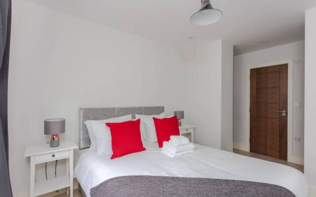 Spacious and Modern Apartment in Pimlico