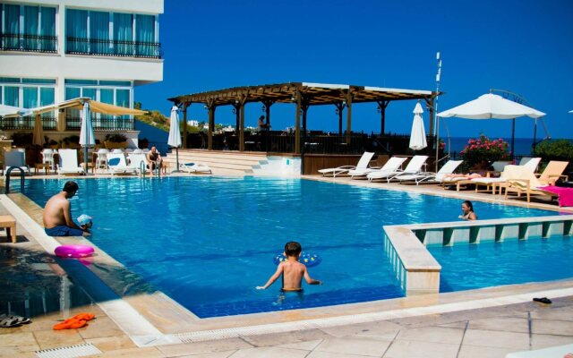 Ada Beach Hotel